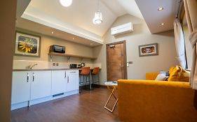 Bond Street Apartments